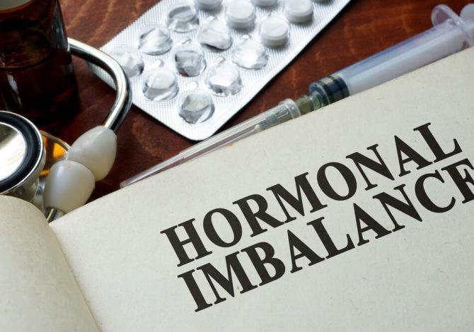 5 CRUCIAL SYMPTOMS OF HORMONAL IMBALANCE IN WOMEN