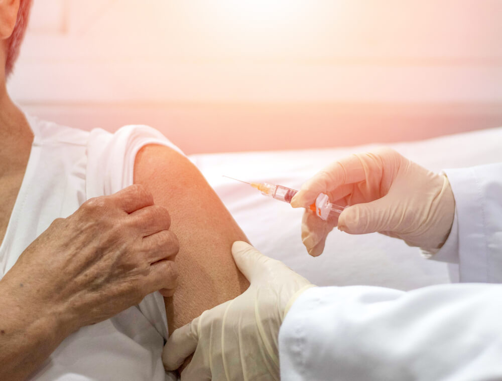 Getting a shingles vaccine at a Los Angeles affordable clinic.